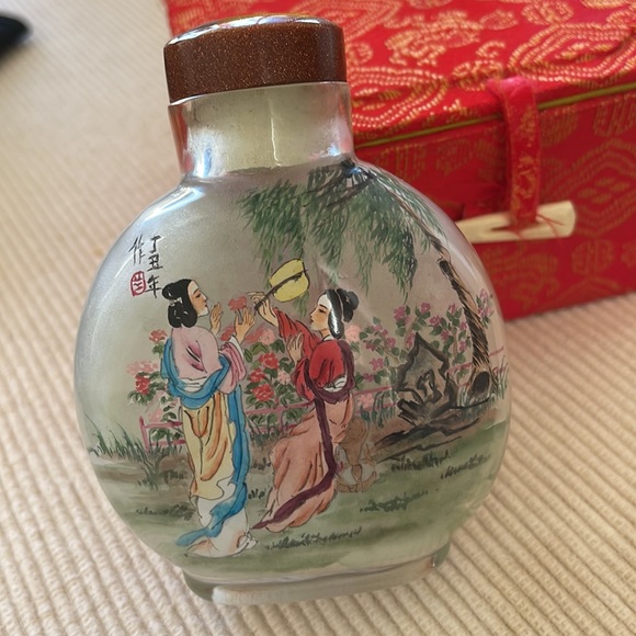 Reverse Hand-Painted inside Snuff Bottle gold stone stopper beautiful - Picture 3 of 10